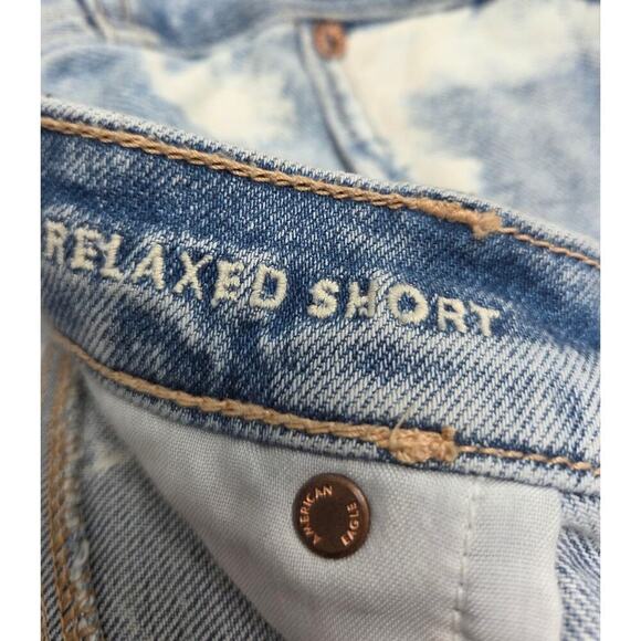 American Eagle Strigid Relaxed Distressed Denim Shorts – Blue – Size 14 - Picture 5 of 7